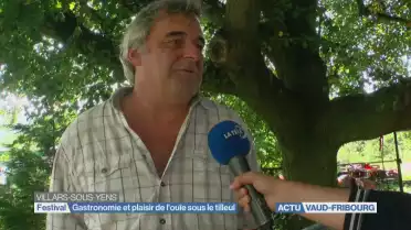Gastronomie et plaisir de l&#039;ouïe sous le tilleul