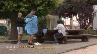 Cap ou pas cap de se changer dans la rue 2/4