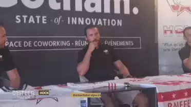 Bastian Baker signe à Martigny