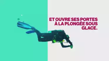 Plonger dans le lac Lioson gelé