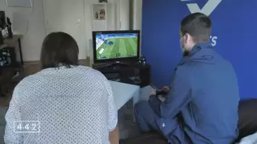 Bleus et blancs devant l&#039;écran