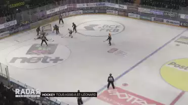 Tous assis à St-Léonard