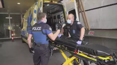Une journée avec François et Patrick, ambulanciers au SPSL