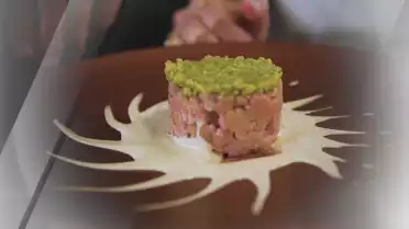 Tartare de veau aux pistaches et moka du chef Claude Frôté