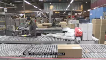 La Poste met le paquet sur les colis