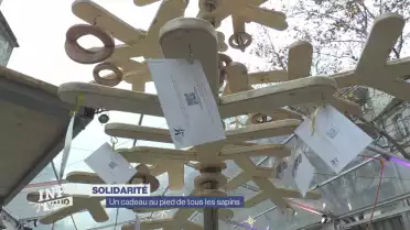 Un cadeau au pied de tous les sapins
