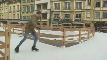 Une fin de journal en musique et sur les patins