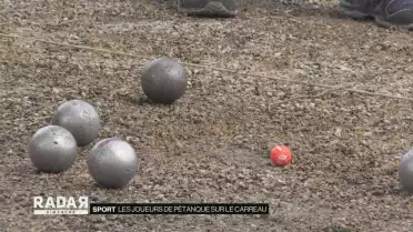 Les joueurs de pétanque ne veulent pas rester sur le carreau