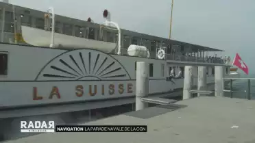 La parade navale de la CGN