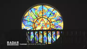 Une rose de verre à Rue