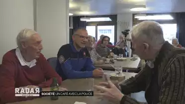 Un café avec la police