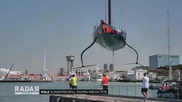 Alinghi Red Bull Racing vire en tête