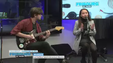 Caroline Alves en live de MediaParc