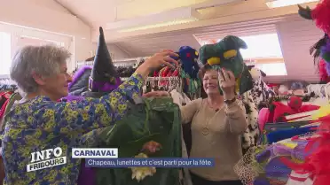 Chapeau, lunettes et c&#039;est parti pour la fête