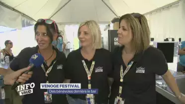 Venoge Festival : des bénévoles derrière le bar