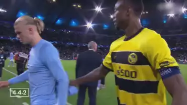 Camara : le maillot de la discorde ?