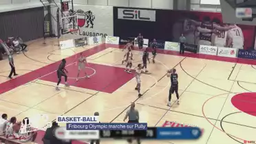 Fribourg Olympic marche sur Pully