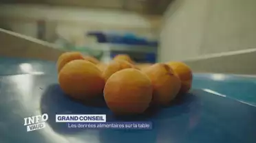 Les denrées alimentaires sur la table