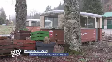 Adieu auberge et wagons historiques