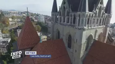 Un ferblantier-couvreur raconte l&#039;art ancestral des toitures