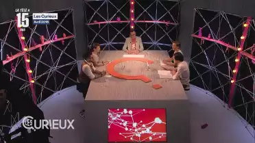 Les Curieux - Avril 2016