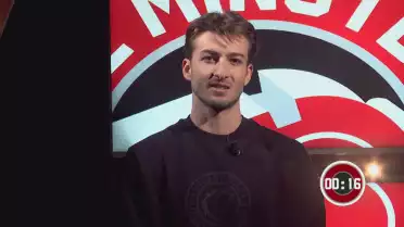 2 minutes de pénalité contre le lausannois Makai Holdener