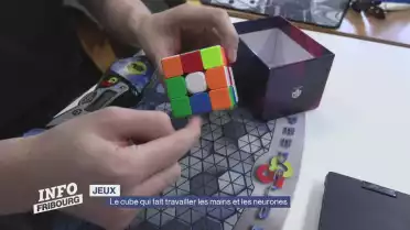 Le cube qui fait travailler les mains et les neurones