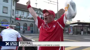 Supporters en liesse après la victoire de la Suisse