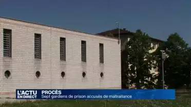 Sept gardiens de prison accusés de maltraitance.