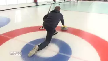 Roland Guex teste le curling