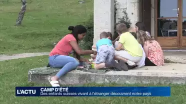 Des enfants suisses vivant à l&#039;étranger découvrent la Suisse