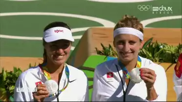 Timea Bacsinszky et Martina Hingis décrochent l&#039;argent à Rio