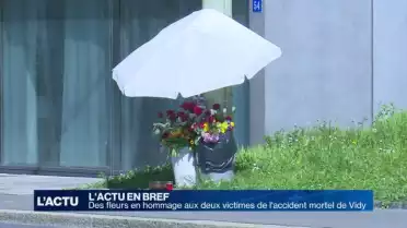 Des fleurs en hommage aux victimes de l&#039;accident de Vidy