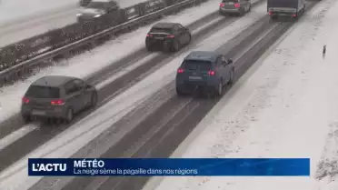 La Suisse romande tourne au ralenti sous la neige