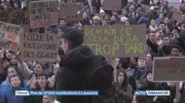 Plus de 10&#039;000 manifestants à Lausanne pour le climat