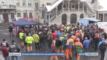 Grosse mobilisation pour les retraites à Fribourg