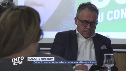 Salaire minimum: débat frontal entre patronats et syndicats