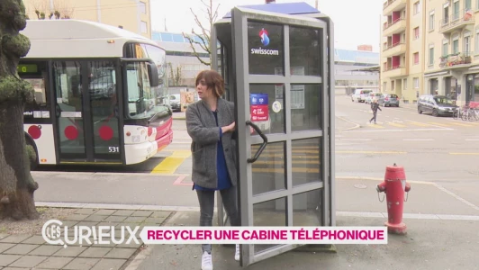 Recycler une cabine téléphonique