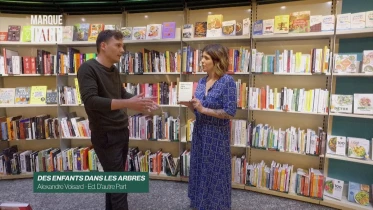 Des enfants dans les arbres