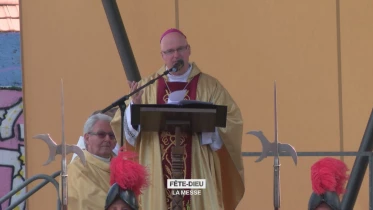 La messe et la procession en direct