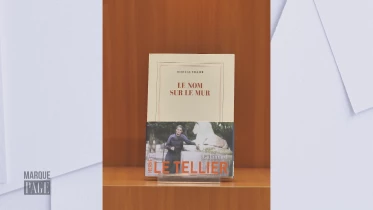 Le nom sur le mur - Hervé Le Tellier - Éd. Gallimard