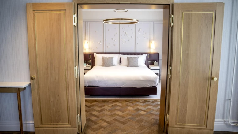 Hausse des nuitées hôtelières en Suisse en juillet : 4,9 M (+2,7 %)