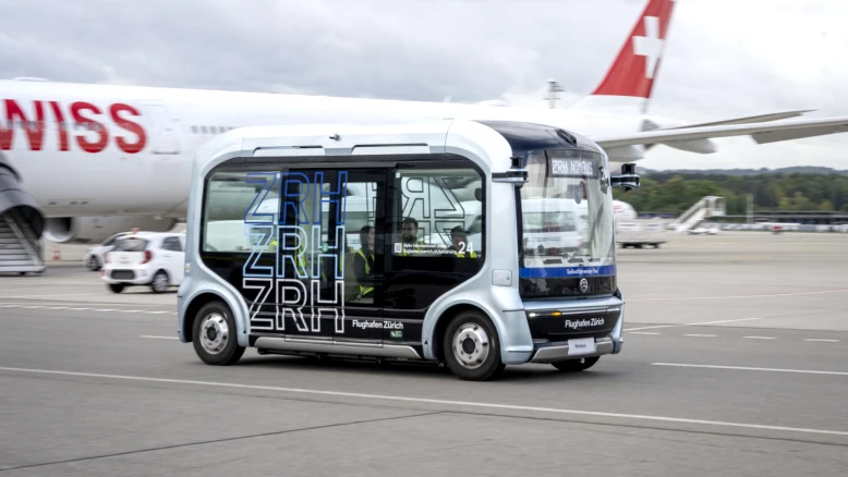 Aéroport de Zurich: navettes autonomes pour employés près du tarmac