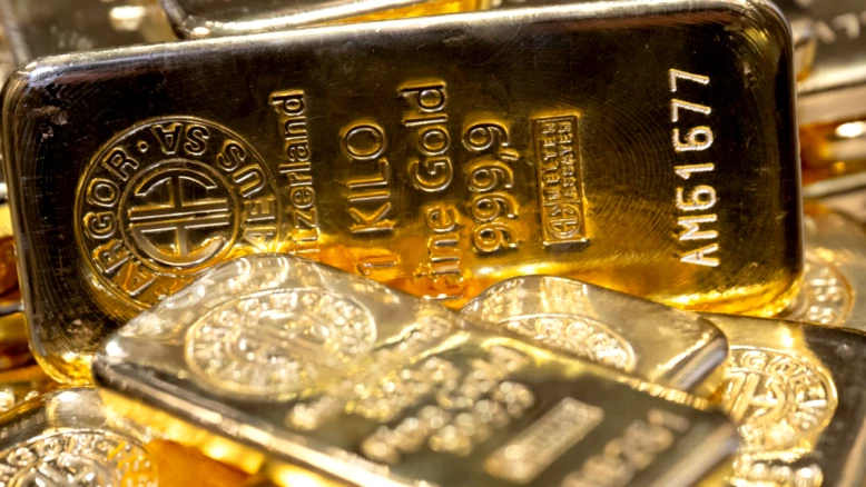 Cours de l'or : l'once frôle 3 760 dollars, valeur refuge