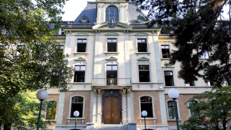 Éducateur valaisan risque 5 ans pour contrainte sexuelle sur enfant