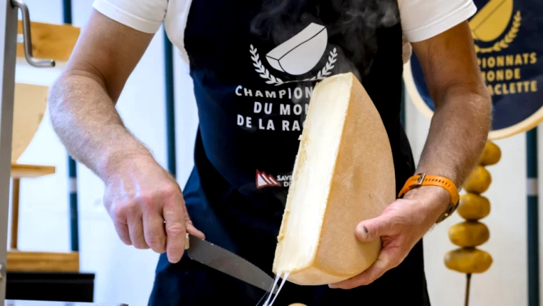 Championnats du monde de la raclette à Morgins : plus de 150 fromages