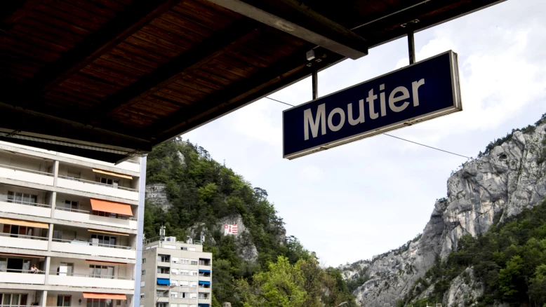 Gare de Moutier modernisée: quais rehaussés et rampes