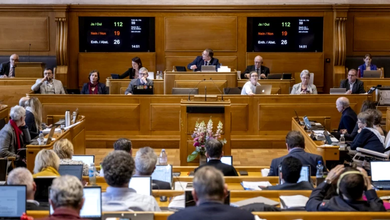 Le Grand Conseil bernois plafonne les dépenses externes à 50 millions