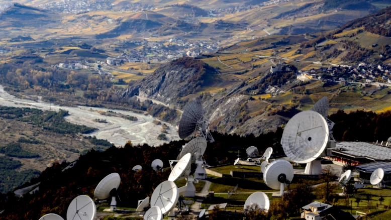 Loèche (VS) valide 40 antennes SpaceX, opposants préparent un recours