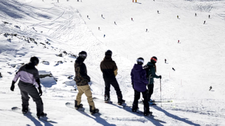 Suisse: près de 62 000 blessés par an en ski et snowboard